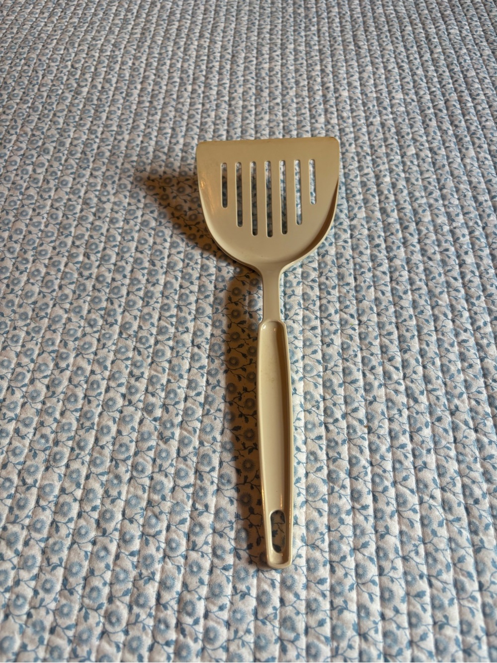 Ekco USA Slotted Spatula Turner Kitchen Utensil Beige